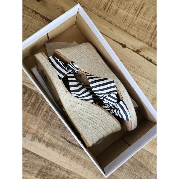 Chico's Blue White Striped Wedges Mules/Slides Size 8 Coastal Nautical Beach - Picture 10 of 10